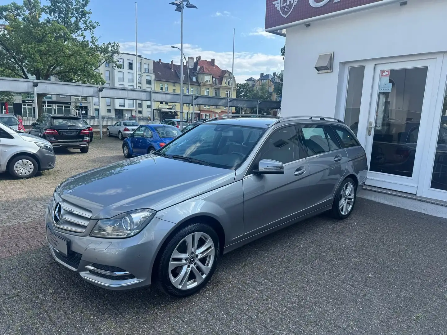 Mercedes-Benz C 180 T CGI BlueEfficiency Avantgarde Silber - 2