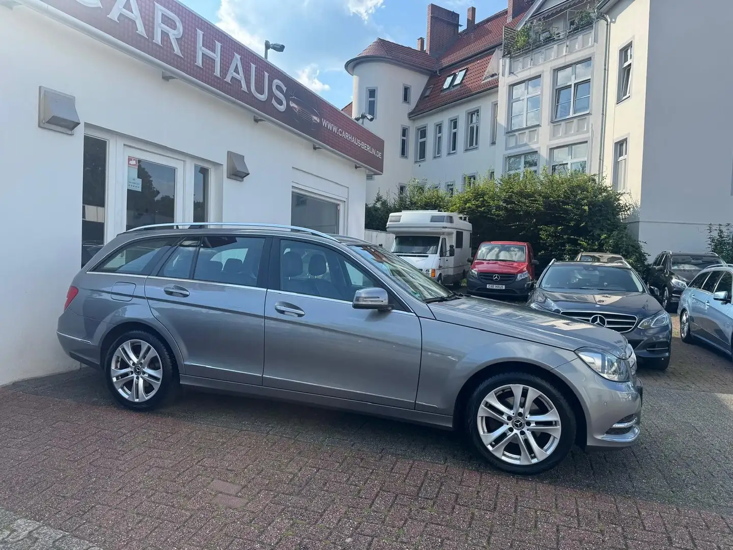 Mercedes-Benz C 180 T CGI BlueEfficiency Avantgarde Silber - 1