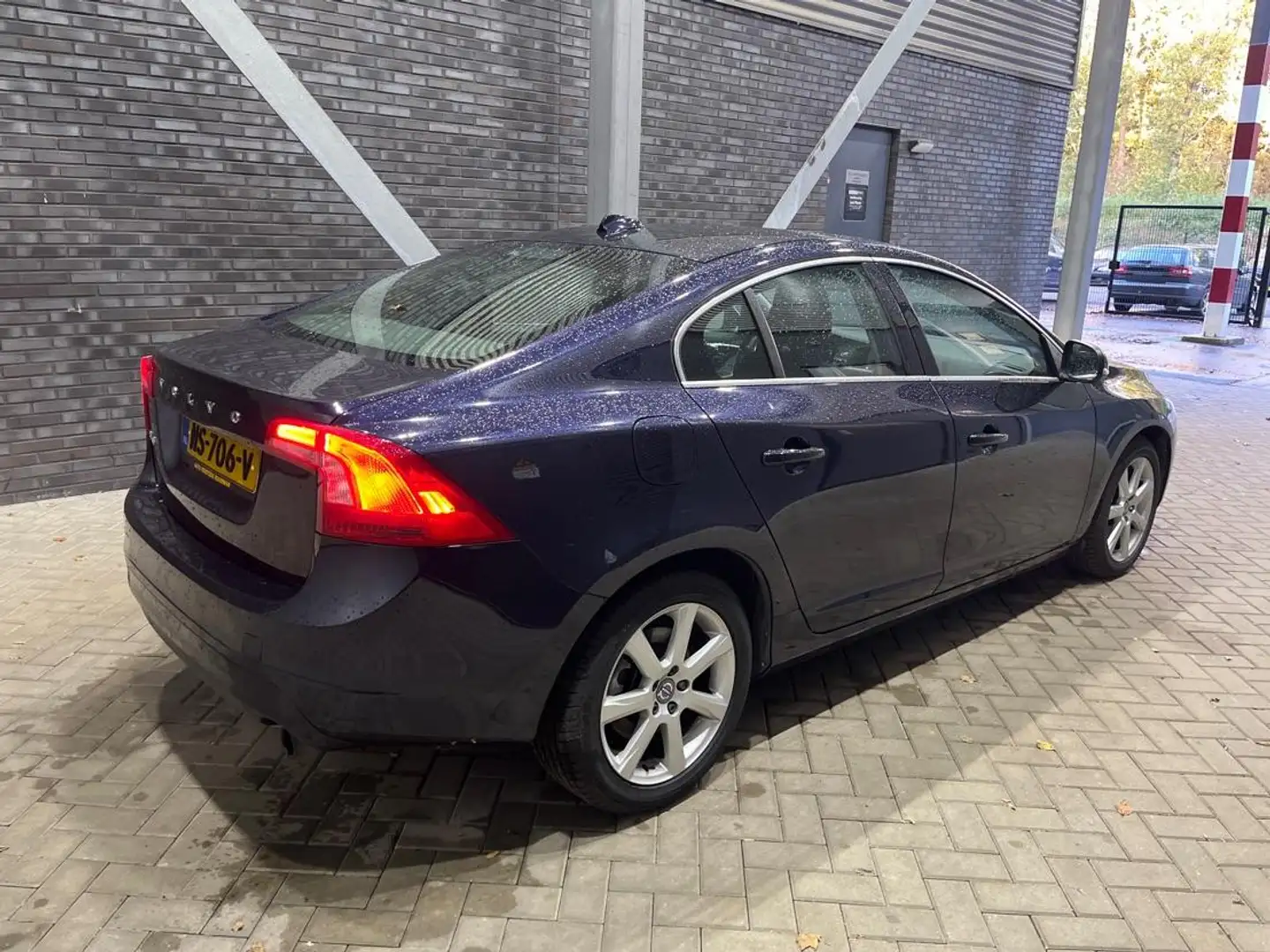 Volvo S60 T2 Nordic+ | Automaat | Stoelverwarming | Navigati Bleu - 2