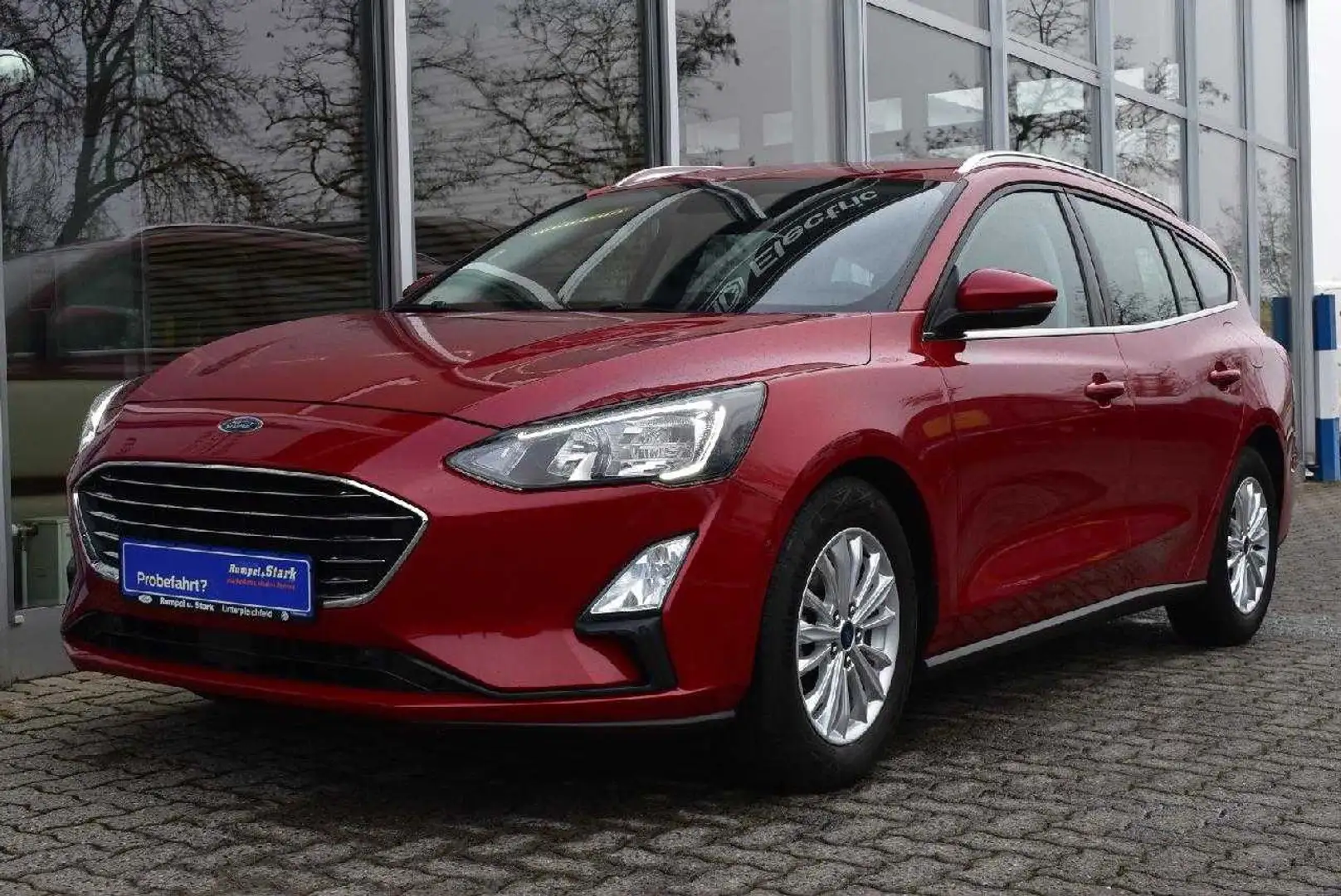 Ford Focus Titanium Rood - 2