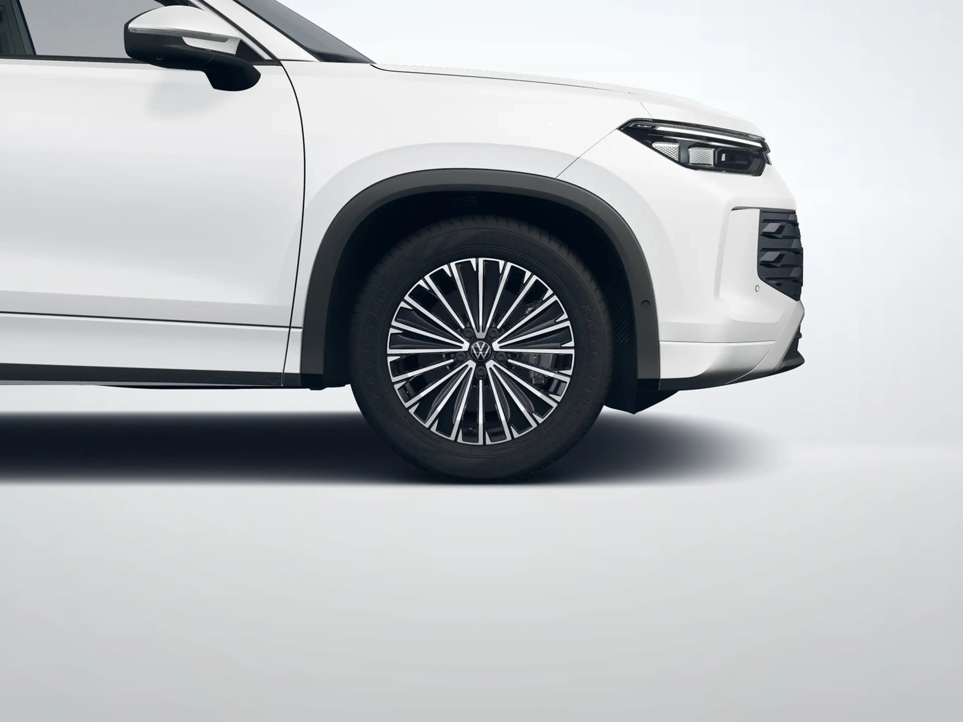 Volkswagen Tayron Life 1.5 eTSI DSG — photo 6