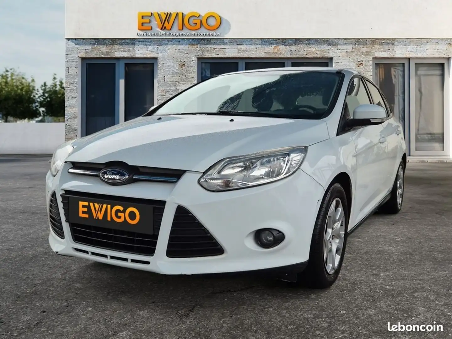 Ford Focus 1.6 tivct 85 trend deuxieme main affaire %2B%2B%2B Blanc - 1