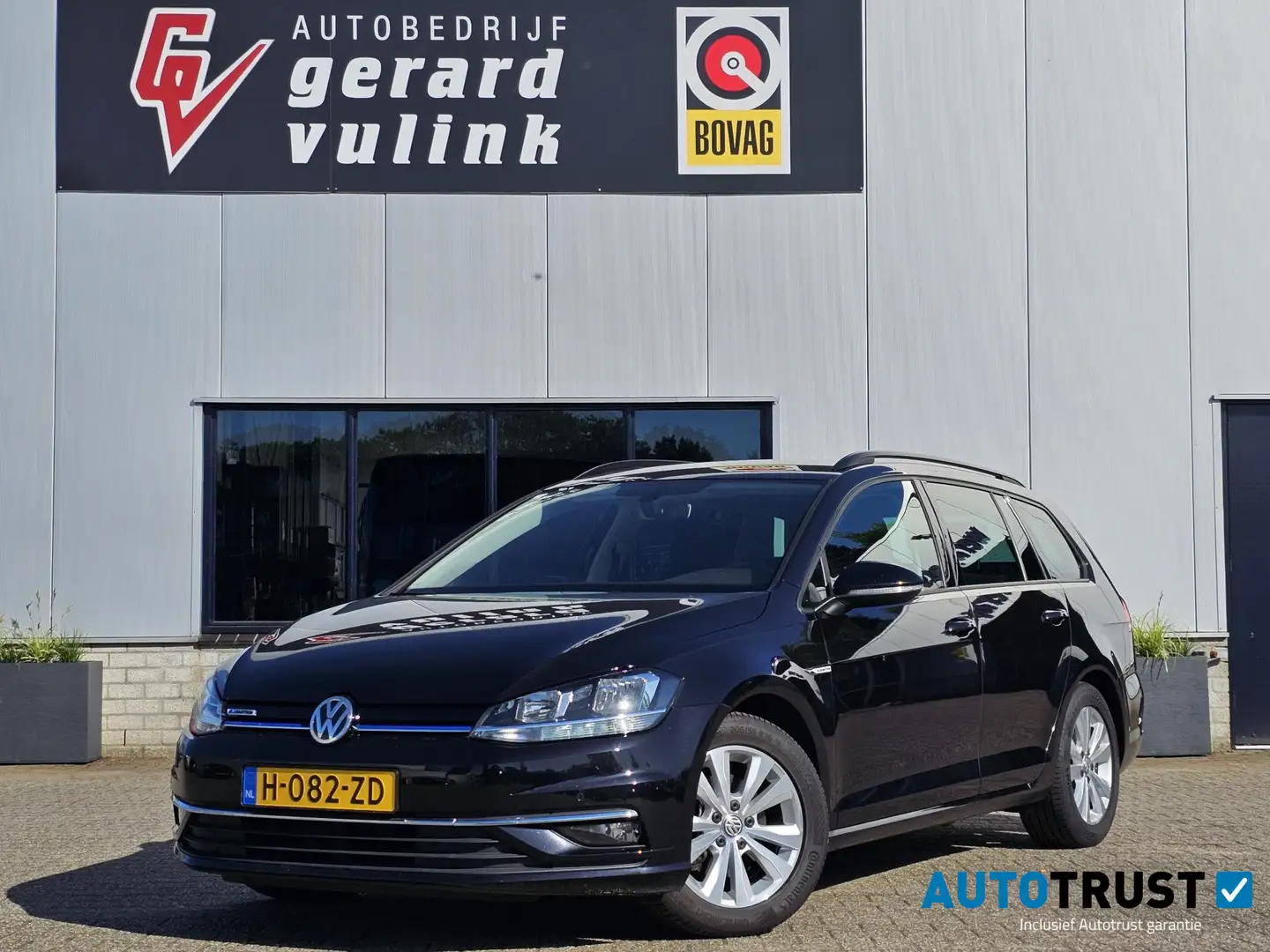 Volkswagen Golf Variant 1.5 TSI Comfortline ADAP CRUISE DAB PDC NAV APP C Zwart - 1