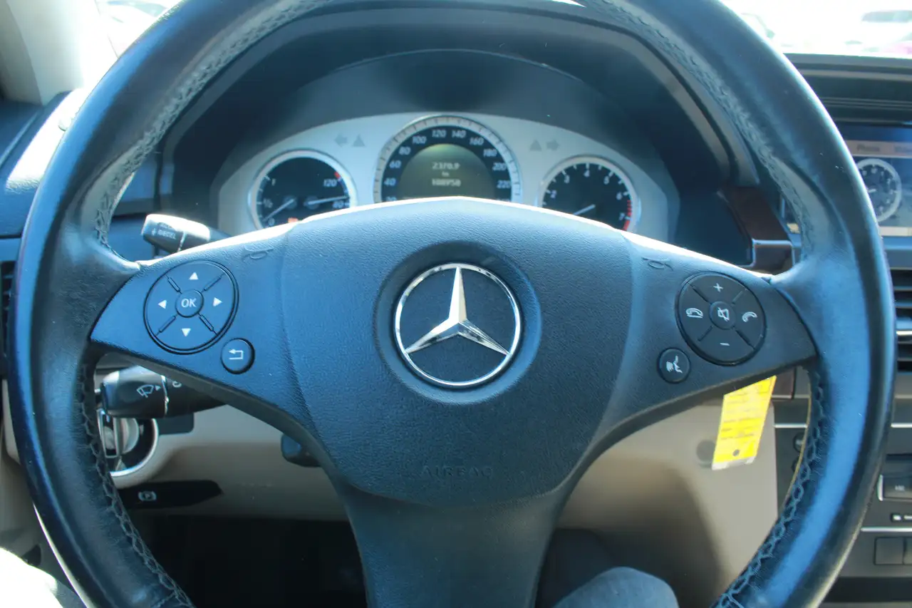 Mercedes-Benz GLK-Class снимка Mercedes-Benz GLK-Class