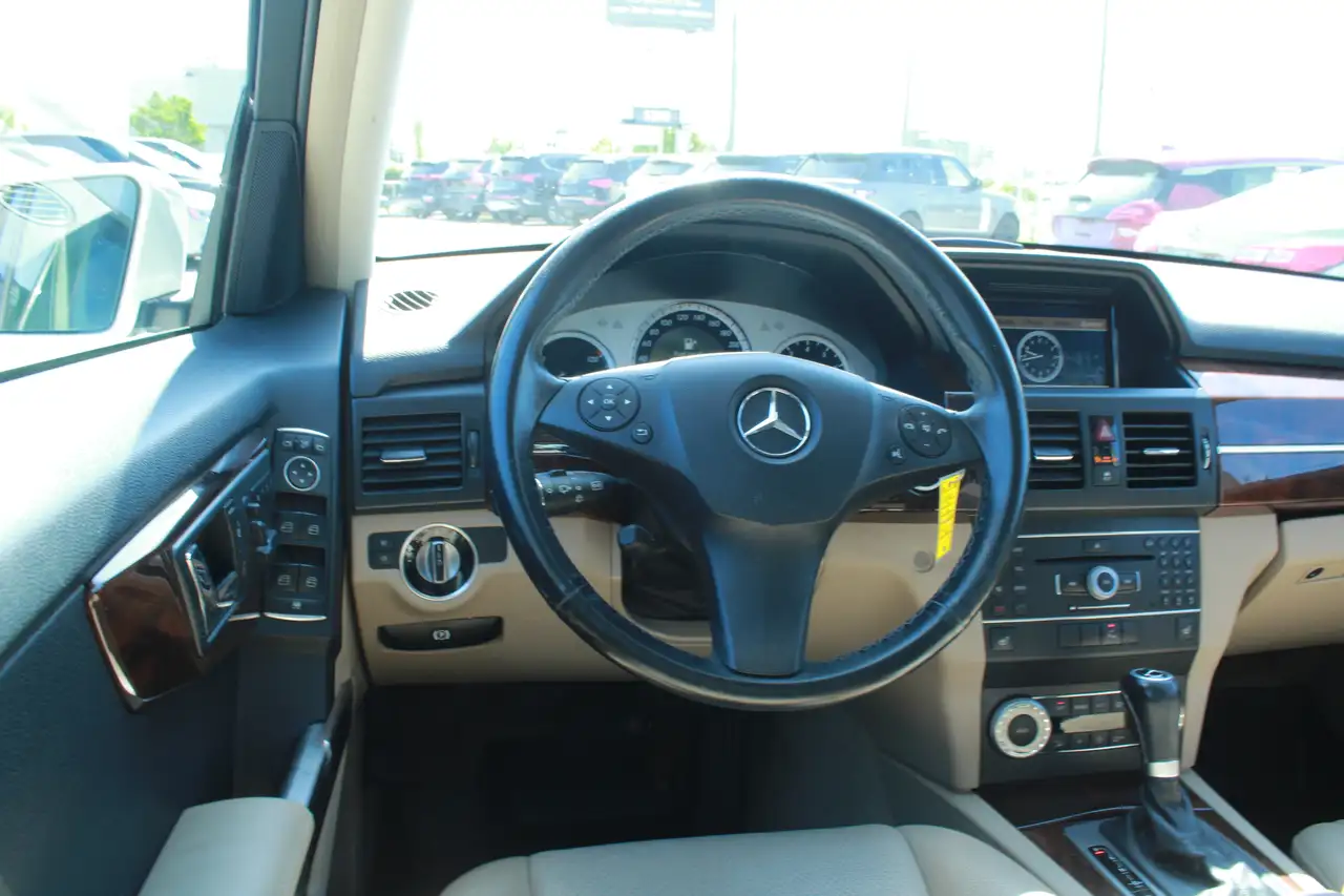 Mercedes-Benz GLK-Class снимка Mercedes-Benz GLK-Class