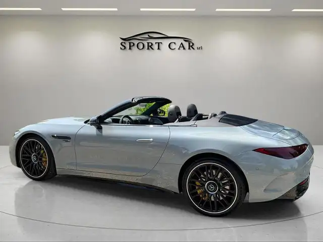 Mercedes-Benz SL view 3