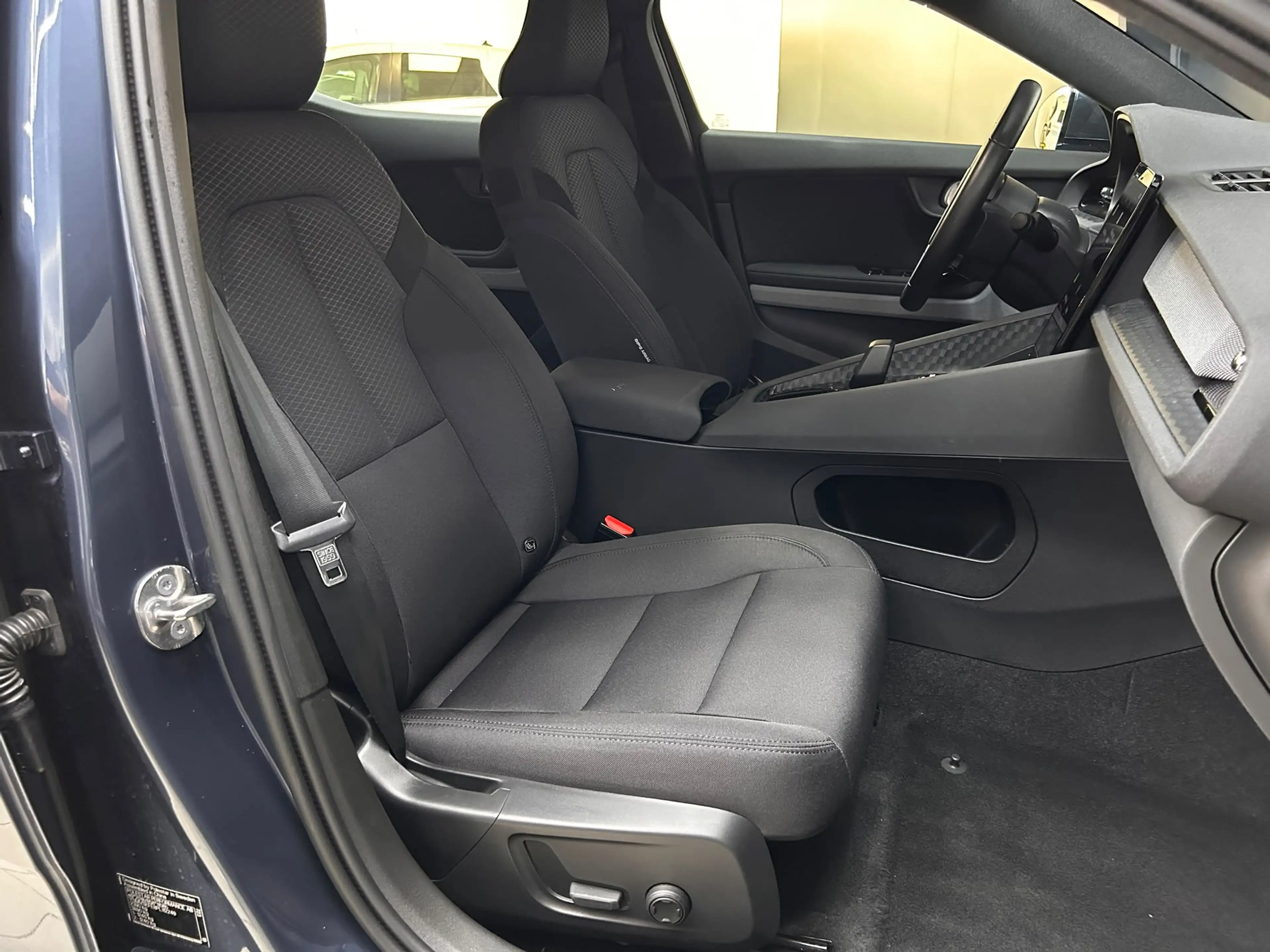 Polestar 2 LED+SHZ+NAVI+KEYLESS+ACC+360°+DAB+20+ — photo 10