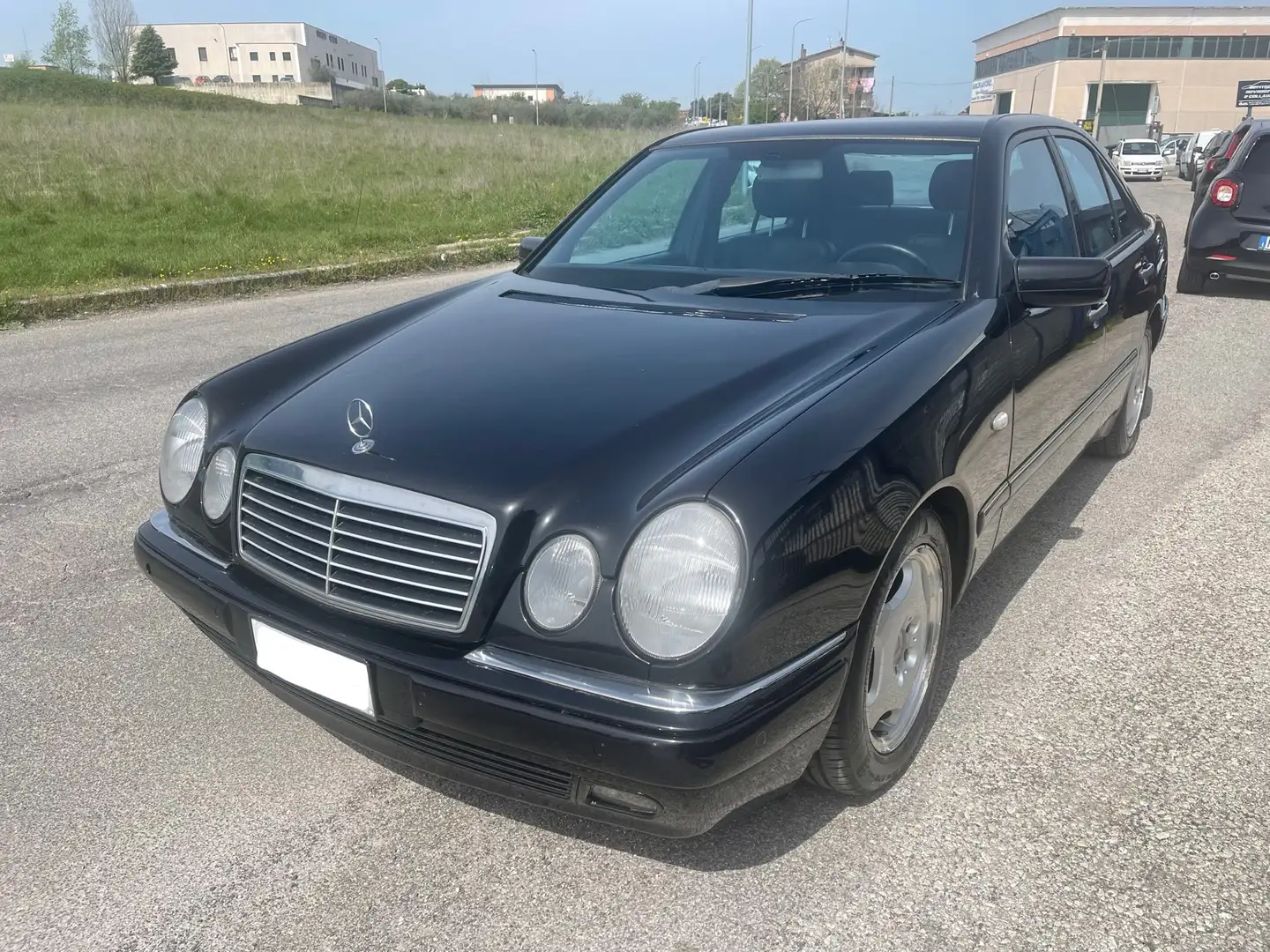 Mercedes-Benz E 200 Kompressor Avantgarde TAGLIANDI MB *ASI* Чорний - 2