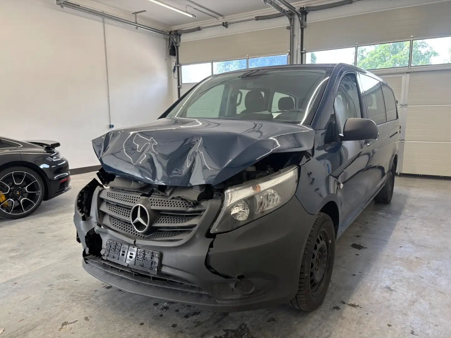 Mercedes-Benz Vito Tourer 114 CDI PRO extralang*8-Sitz*NAVI*R-KAM*1-H Azul - 1