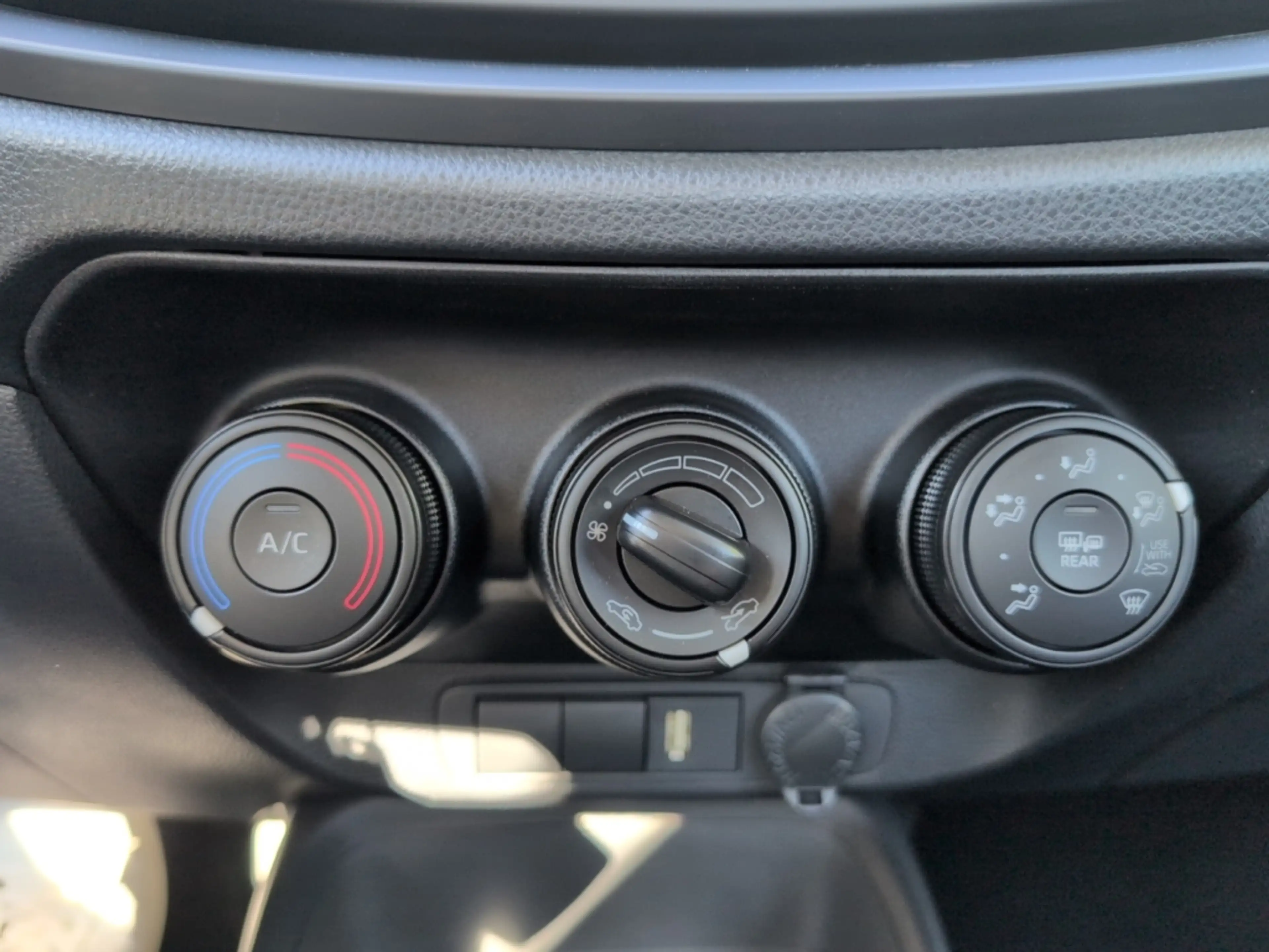 Toyota Aygo X Basis Apple CarPlay Android Auto Musikstreaming DA — photo 11