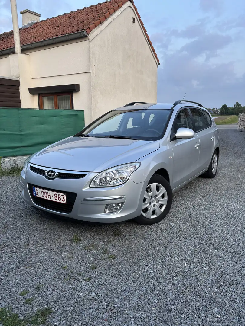 Hyundai i30 i30cw 1.6 Automatik Comfort - 2