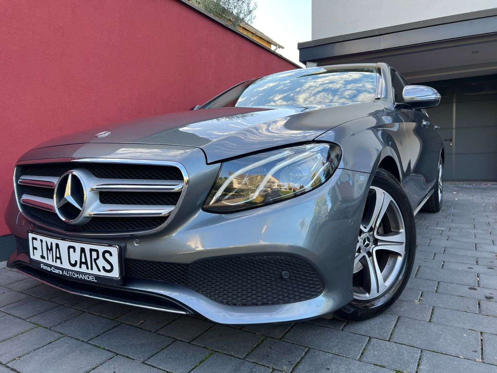 Mercedes-Benz E 220