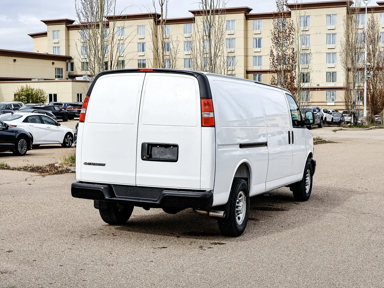 Chevrolet Express 3500 снимка Chevrolet Express 3500