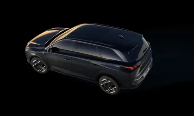 Peugeot 5008 210 GT Elektro Ansicht 5