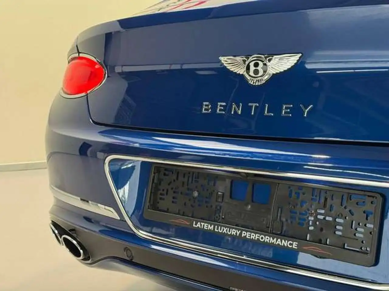 Bentley Continental GT 2022 — фото 11