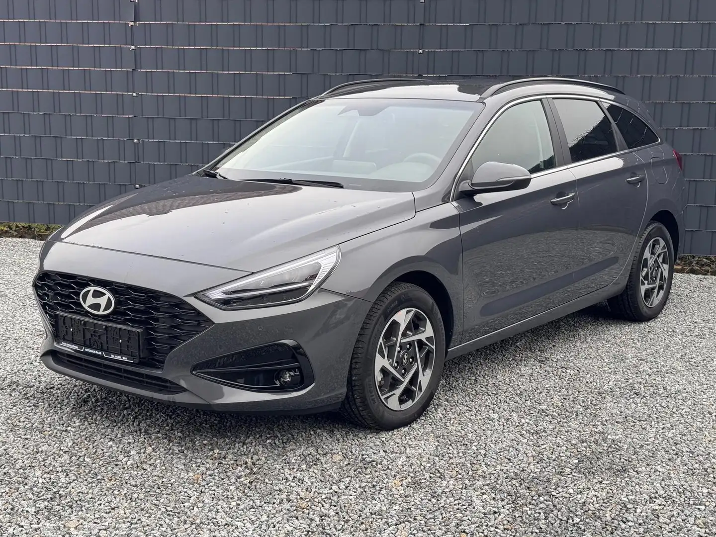 Hyundai i30 Kombi Family Smart Paket 2026 85 kW (116 PS), S... Grau - 1