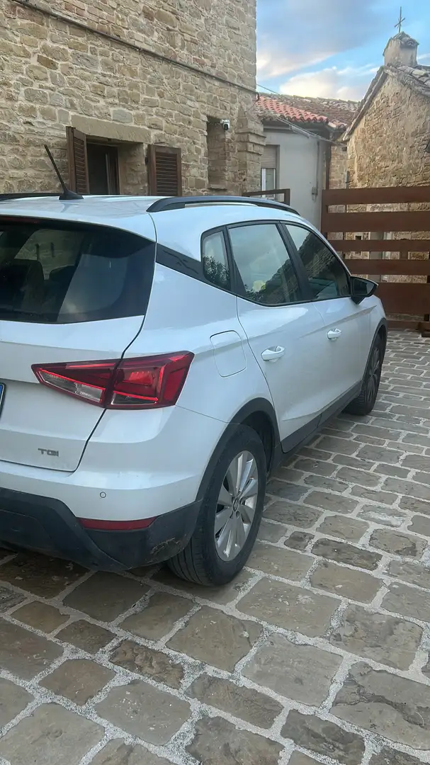 SEAT Arona Arona 2017 1.0 tgi Style 90cv Bianco - 2