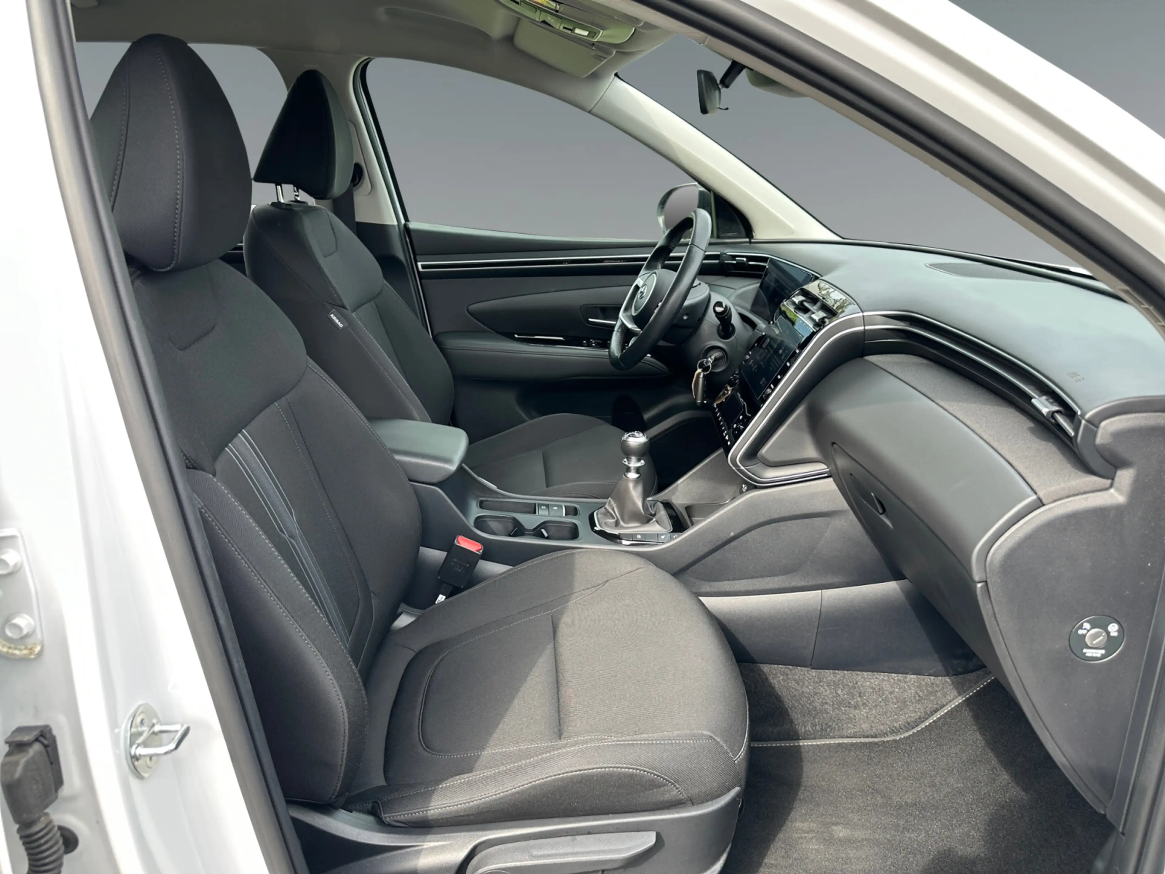 Hyundai TUCSON Tucson NX4 Smart Line 1,6 CRDi 2WD t1ds0-P4-O3 — photo 12