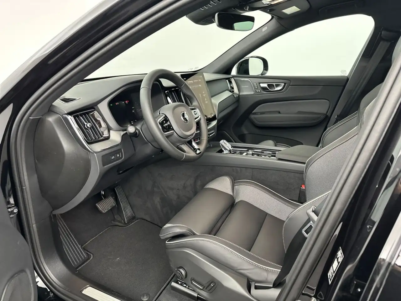 Volvo XC60 2026 — фото 15