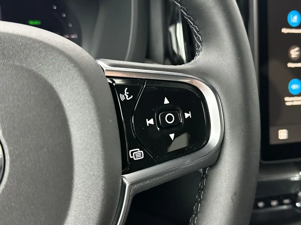 Volvo XC60 2026 — фото 23