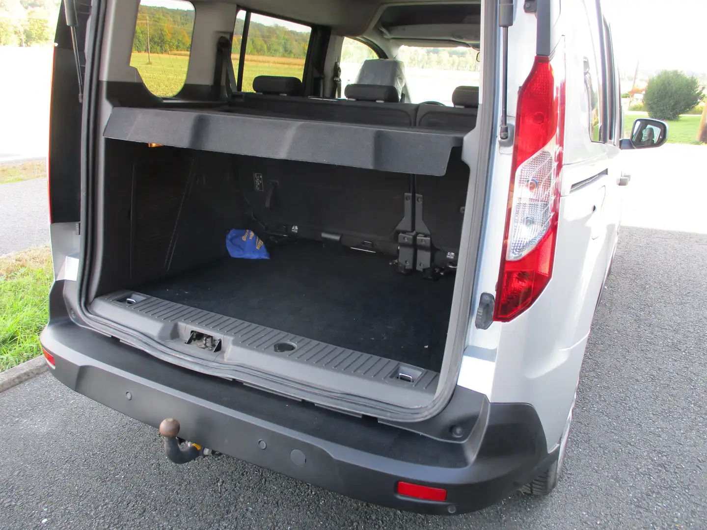 Ford Tourneo Connect Tourneo Connect Trend 1,5 TDCi L1 Trend Silber - 2