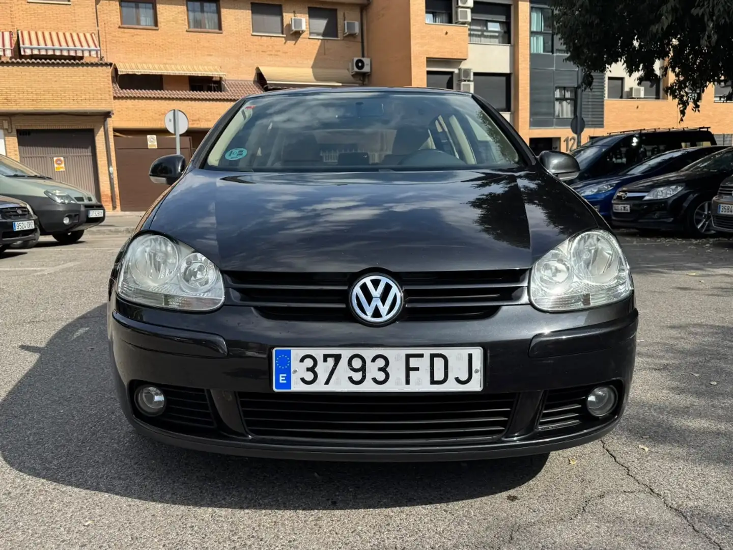 Volkswagen Golf Berlina Manual de 5 Puertas Negro - 2