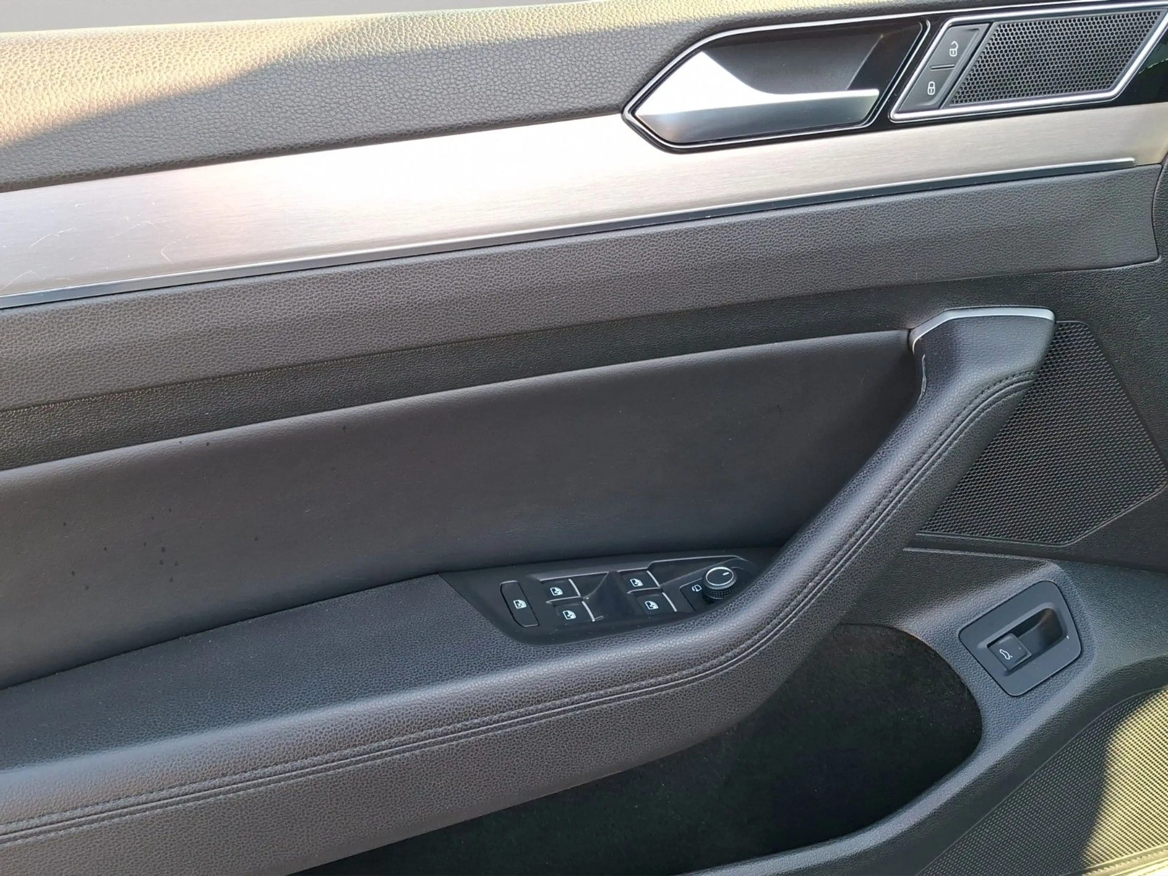 Volkswagen Passat Variant Highline ACC,AHK,RFK,PDC,8-fach — photo 9