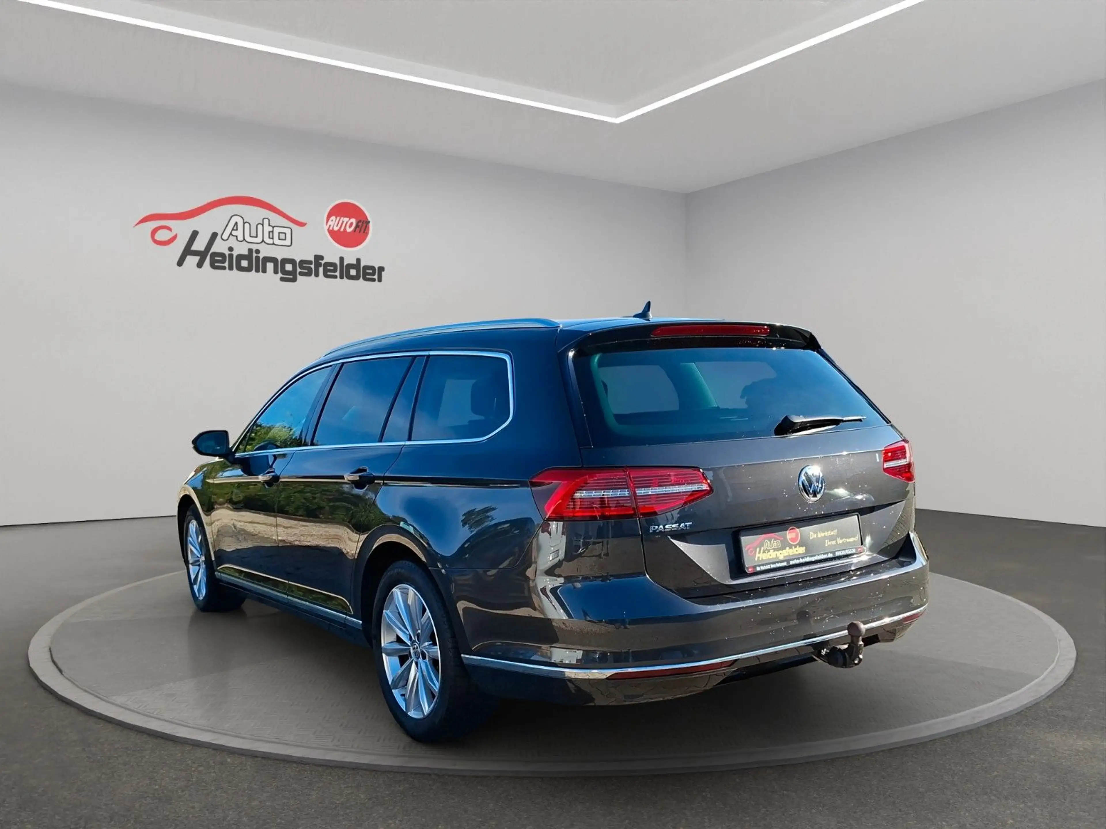 Volkswagen Passat Variant Highline ACC,AHK,RFK,PDC,8-fach — photo 3