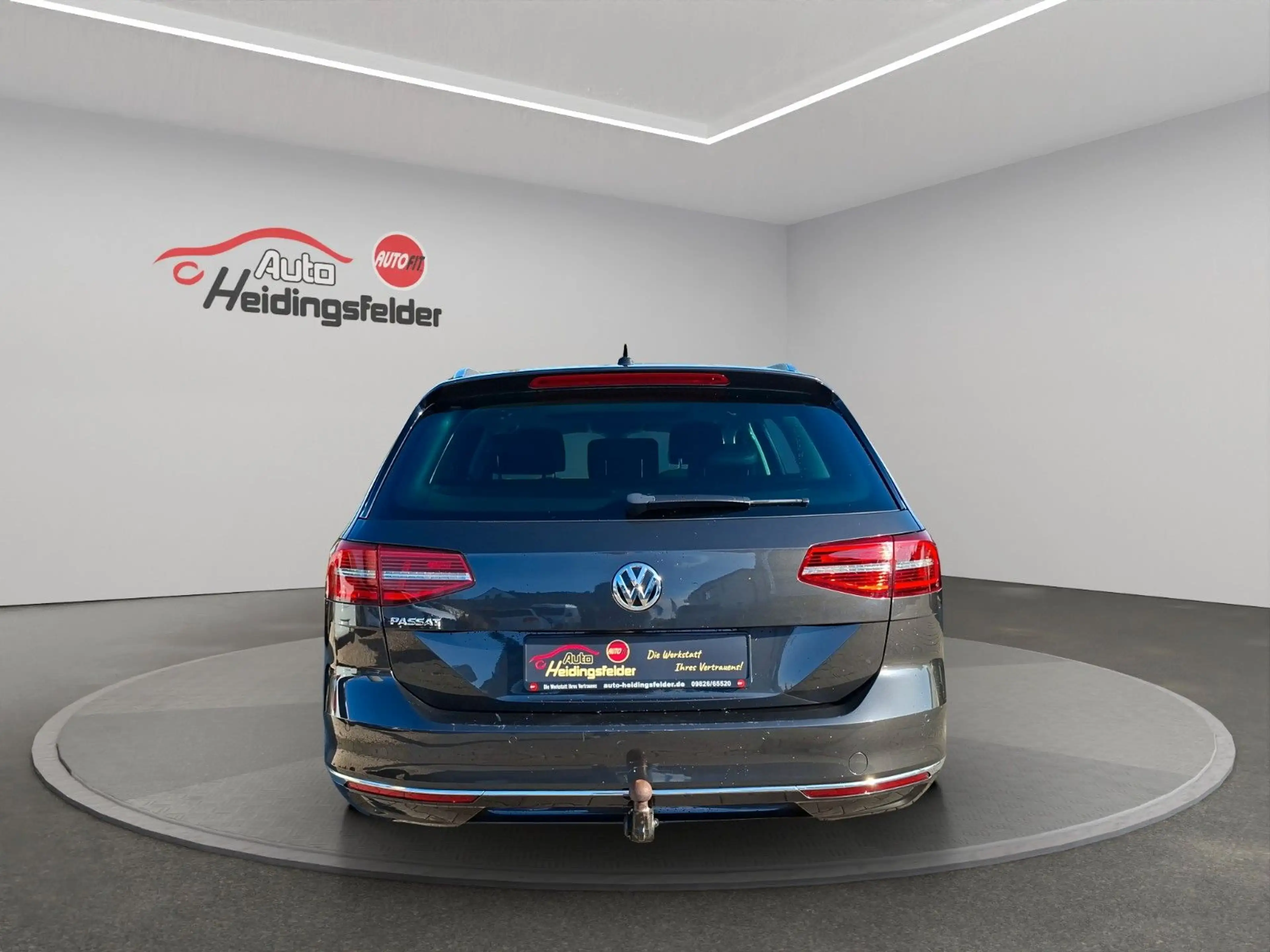 Volkswagen Passat Variant Highline ACC,AHK,RFK,PDC,8-fach — photo 4