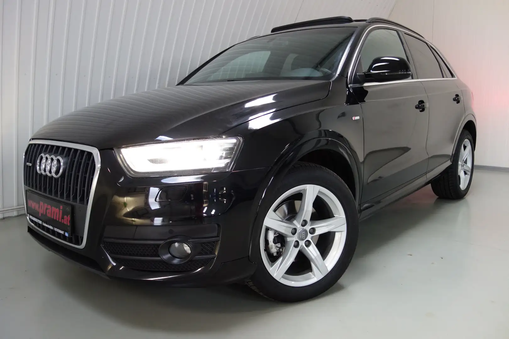 Audi Q3 2.0 TDI Sport  quattro S-Line NAVI,Pano. Nero - 2