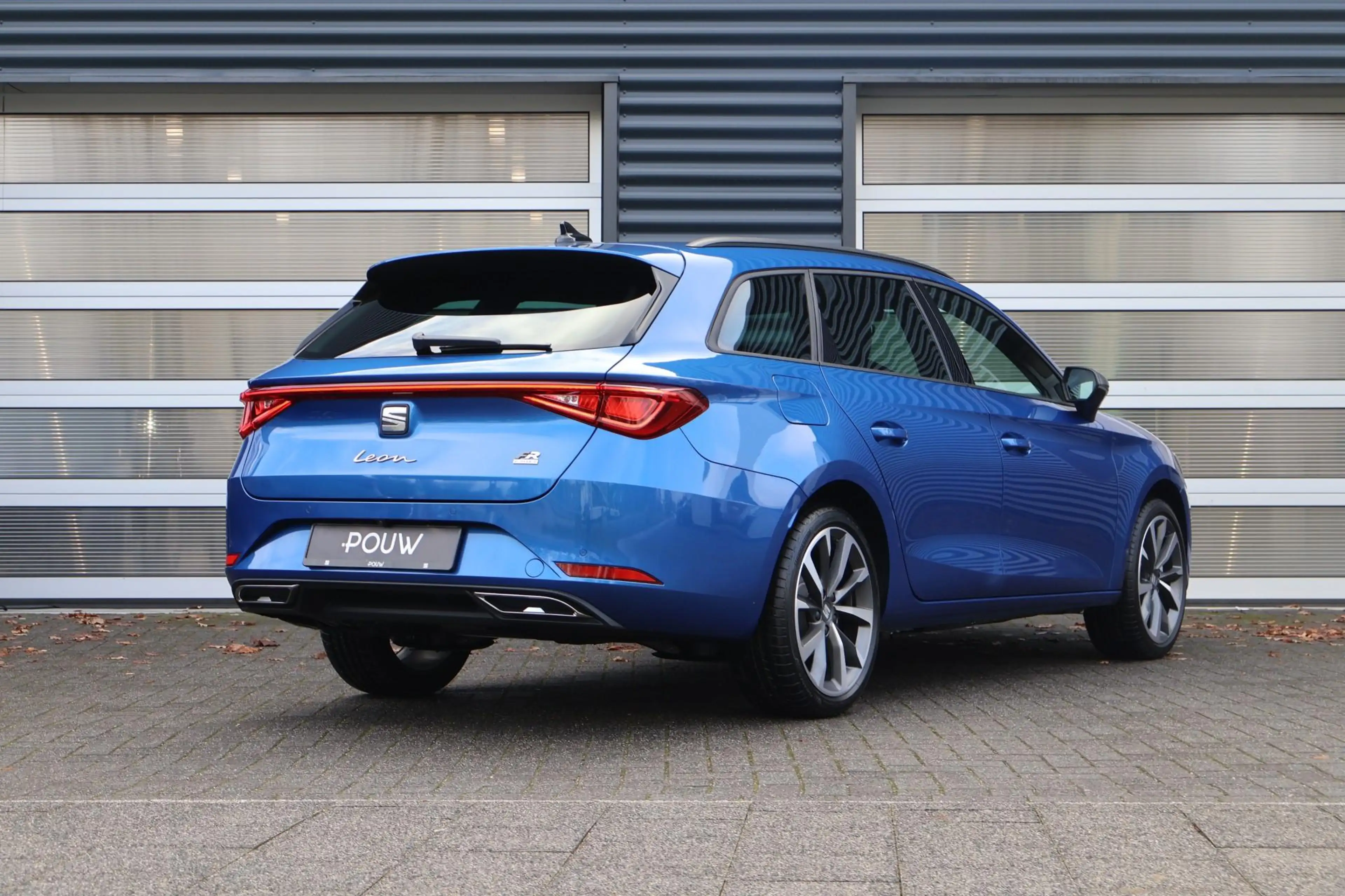 SEAT Leon e-Hybrid Sportstourer 1.5 TSI 204pk FR Business | Trekhaak — photo 2