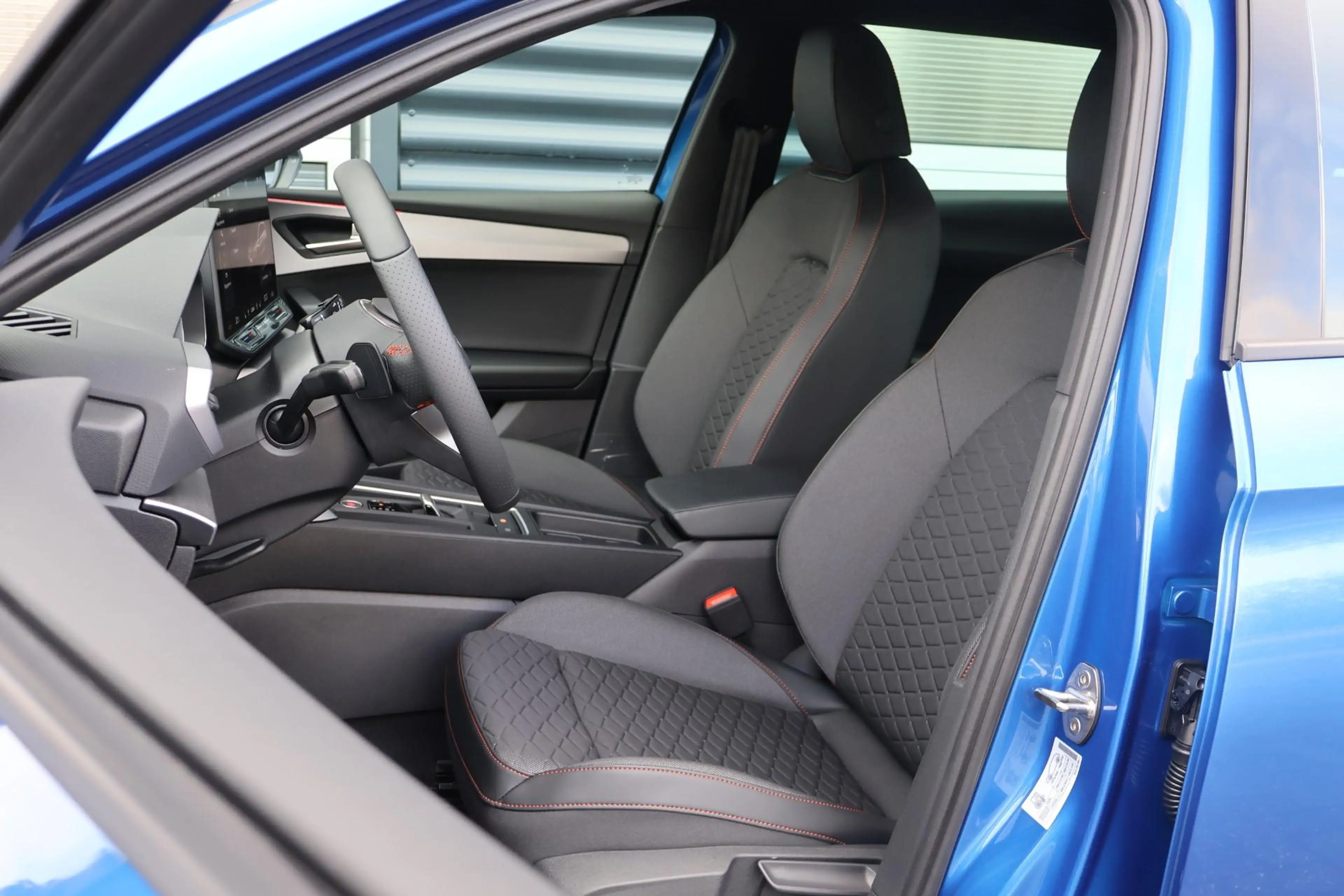SEAT Leon e-Hybrid Sportstourer 1.5 TSI 204pk FR Business | Trekhaak — photo 4