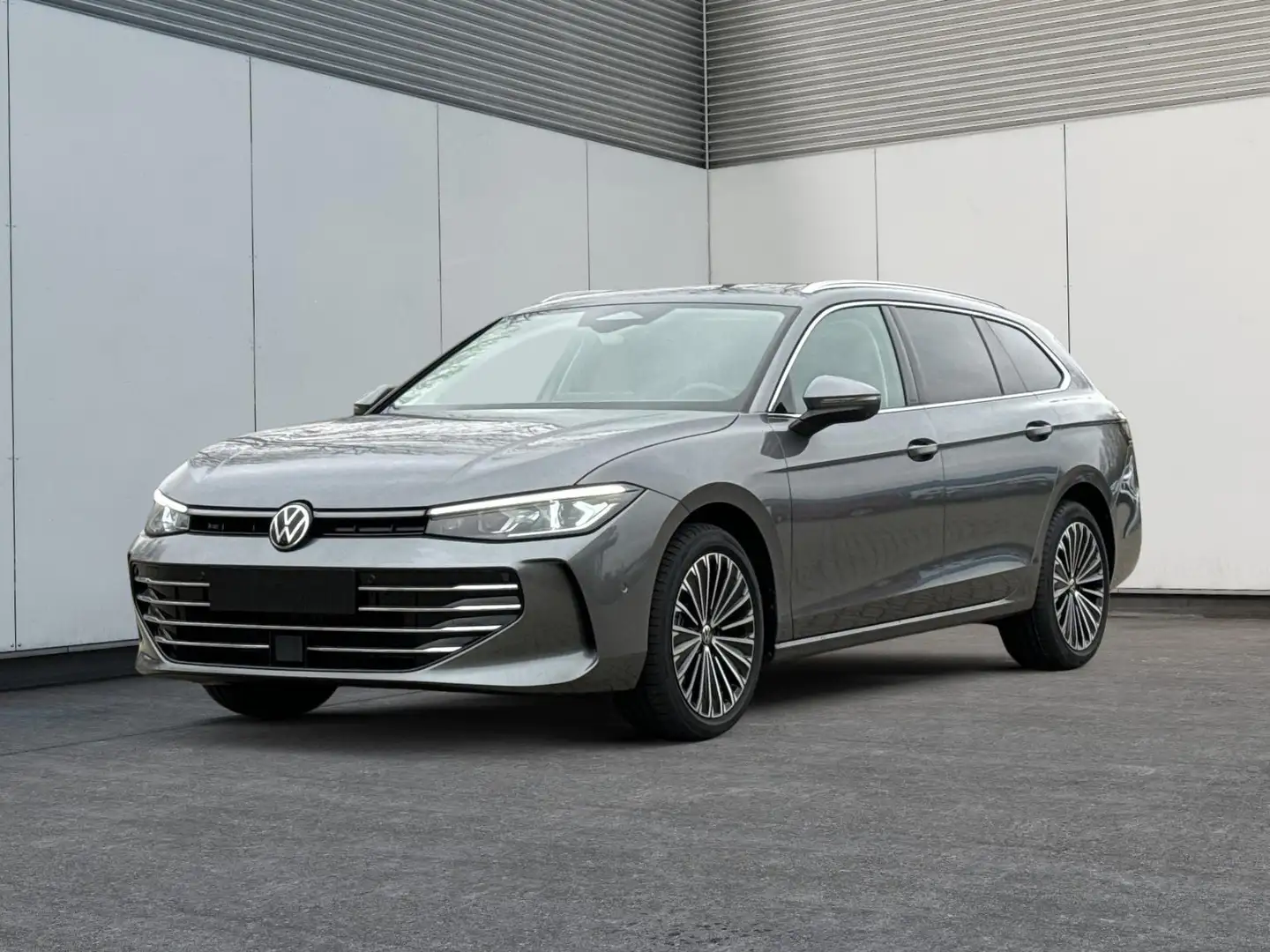 Volkswagen Passat Variant Elegance DSG+PANO+NAVI+MATRIX+360 KAM+MASSAGE+A... Grau - 1