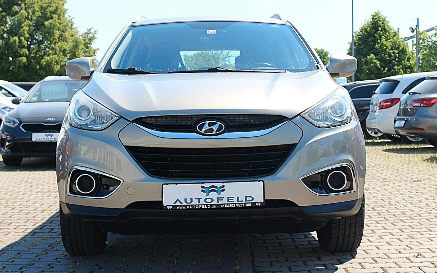 Hyundai iX35 1.6 Comfort/SHEFT/AHK/BT/KLIMA/ Grijs - 2
