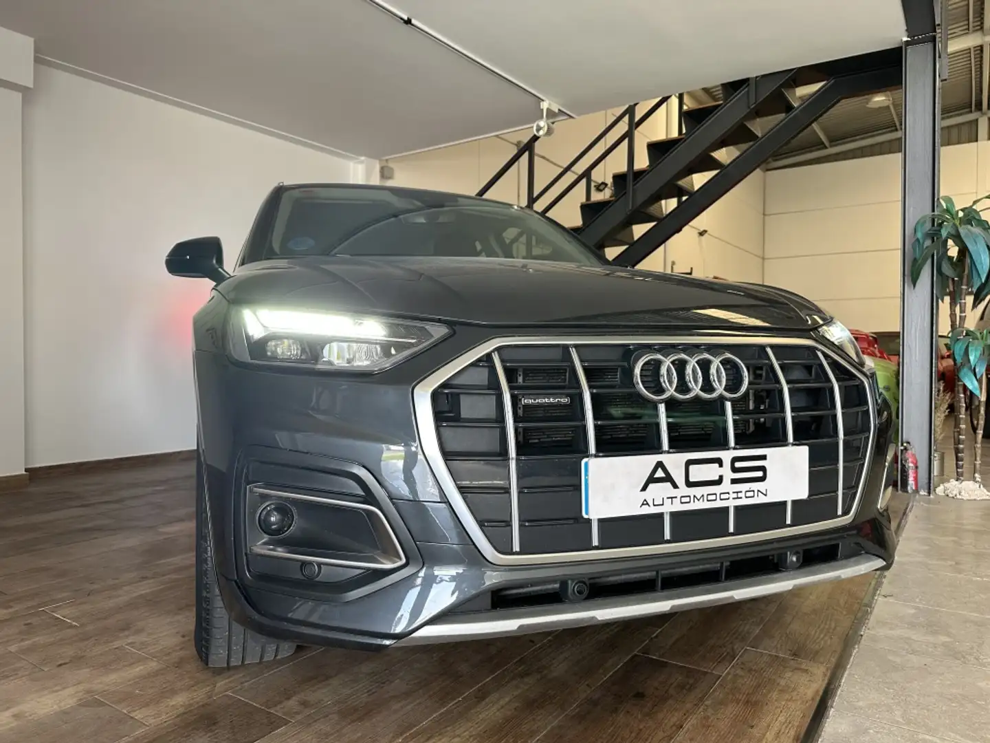 Audi Q5 50 TFSIe Advanced quattro-ultra S tronic Gris - 2
