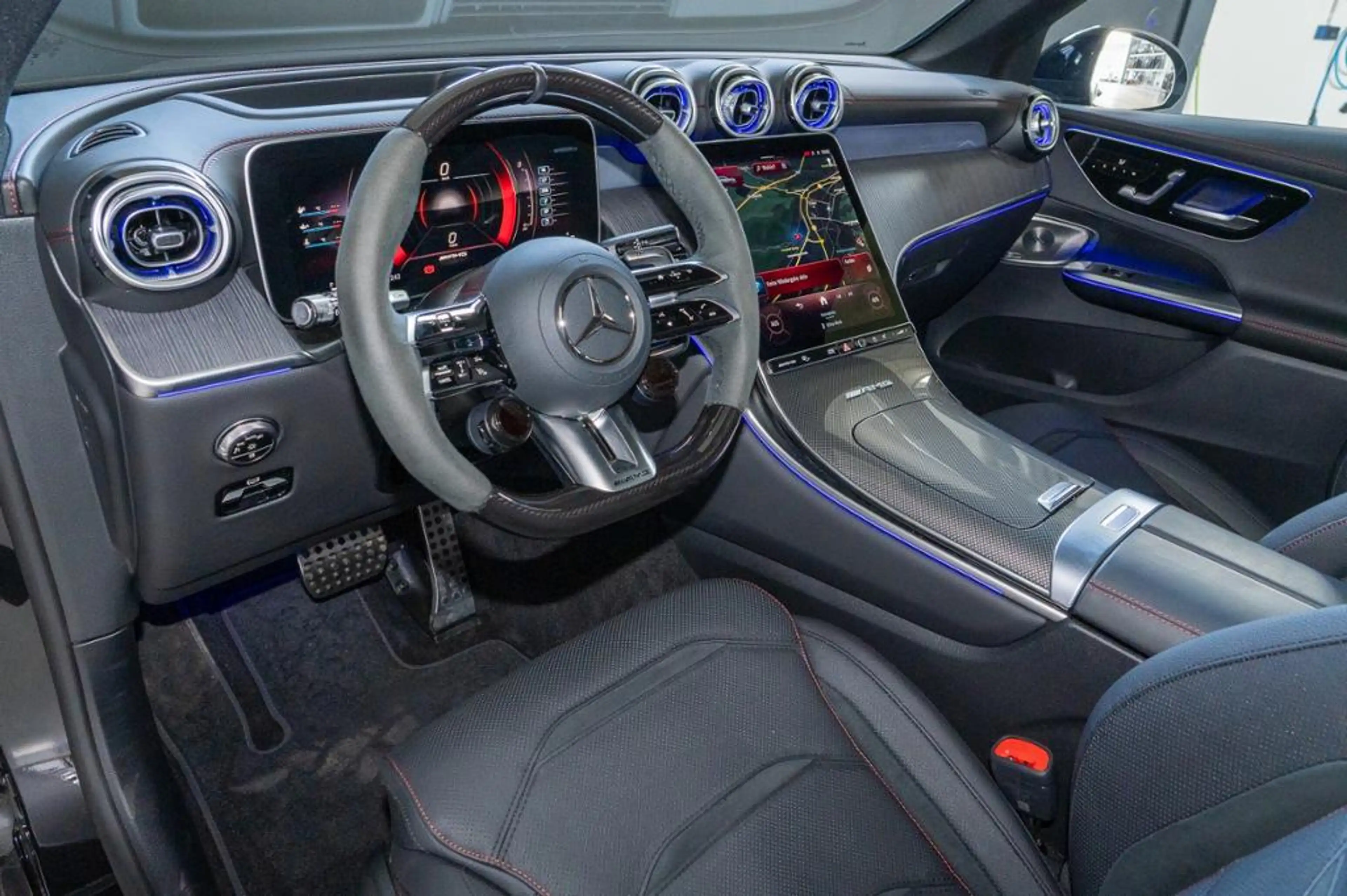 Mercedes-Benz GLC 43 AMG AMG GLC 43 4M *Night II Perf Pano Burm Head AHK — photo 6