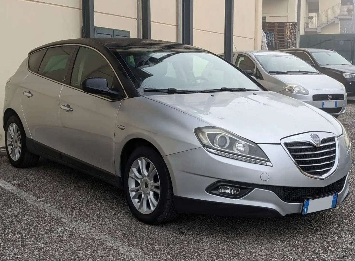 Lancia Delta 1.6 mjt Platino 120cv Argent - 1