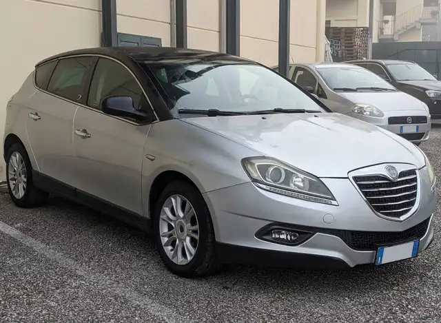 Lancia Delta 1.6 mjt Platino 120cv