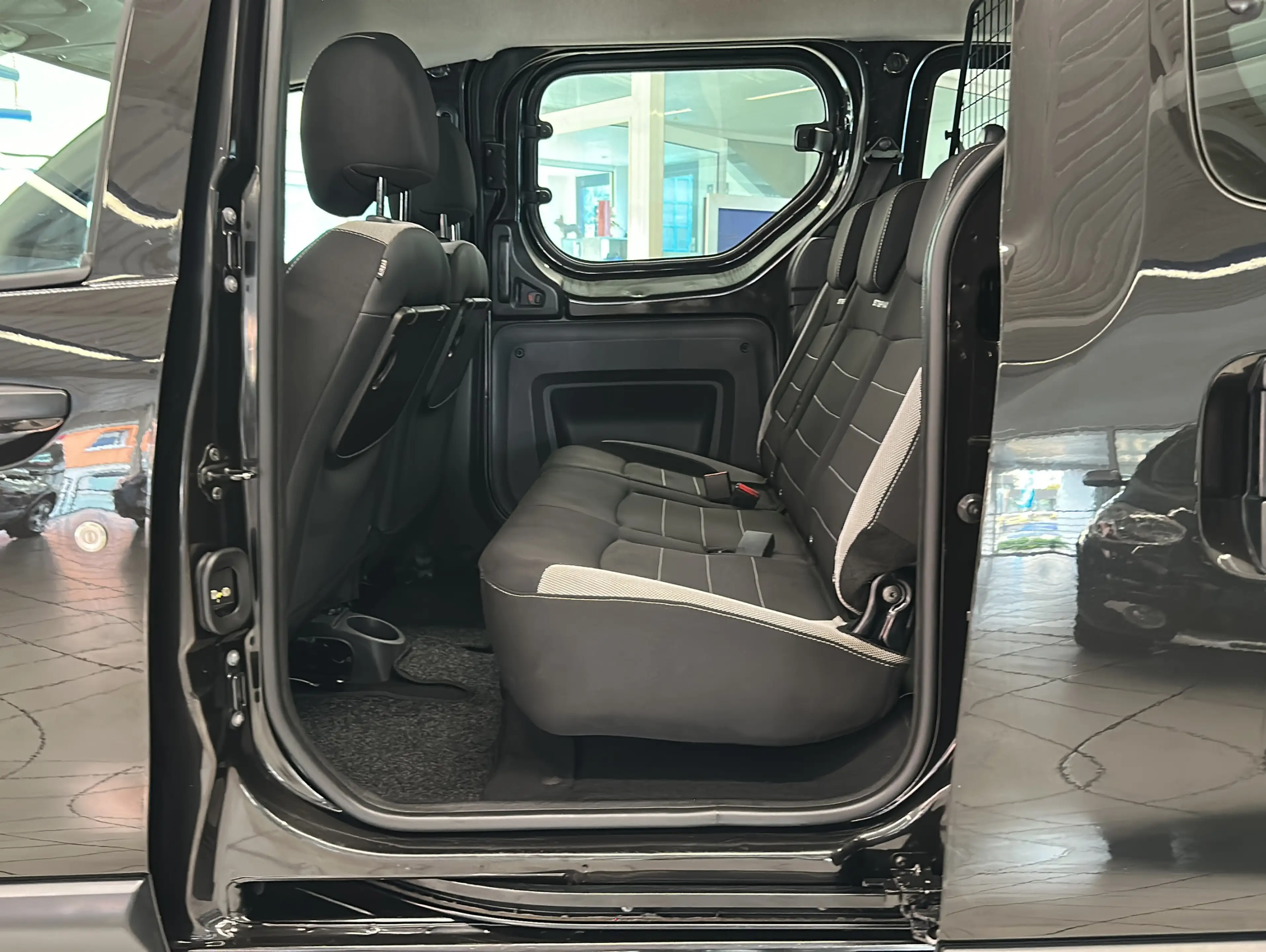 Dacia Dokker 1.6 Stepway|Klima|Navi|Tempo|BTH| — photo 13