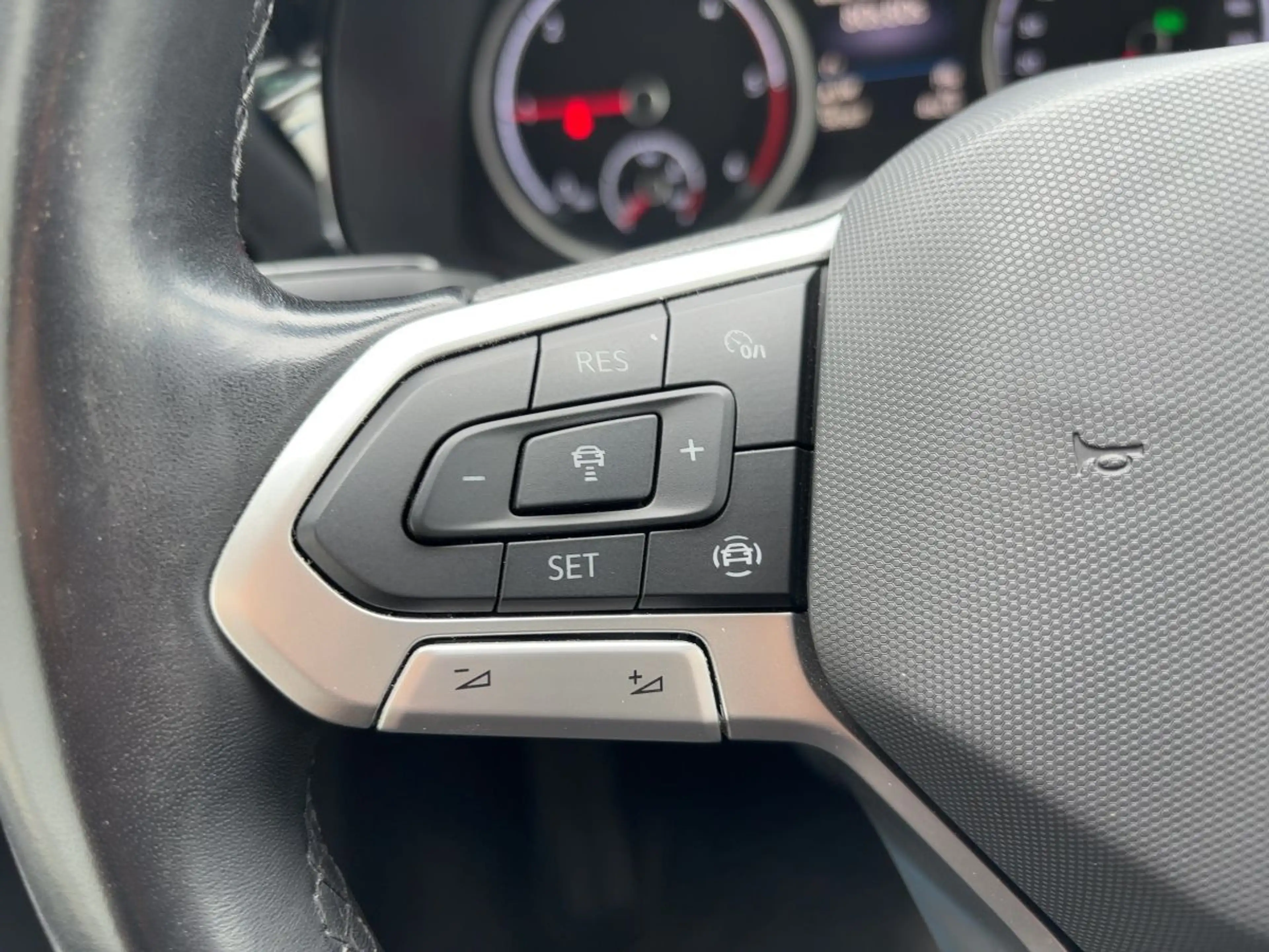 Volkswagen T6.1 Multivan Comfortline — photo 14