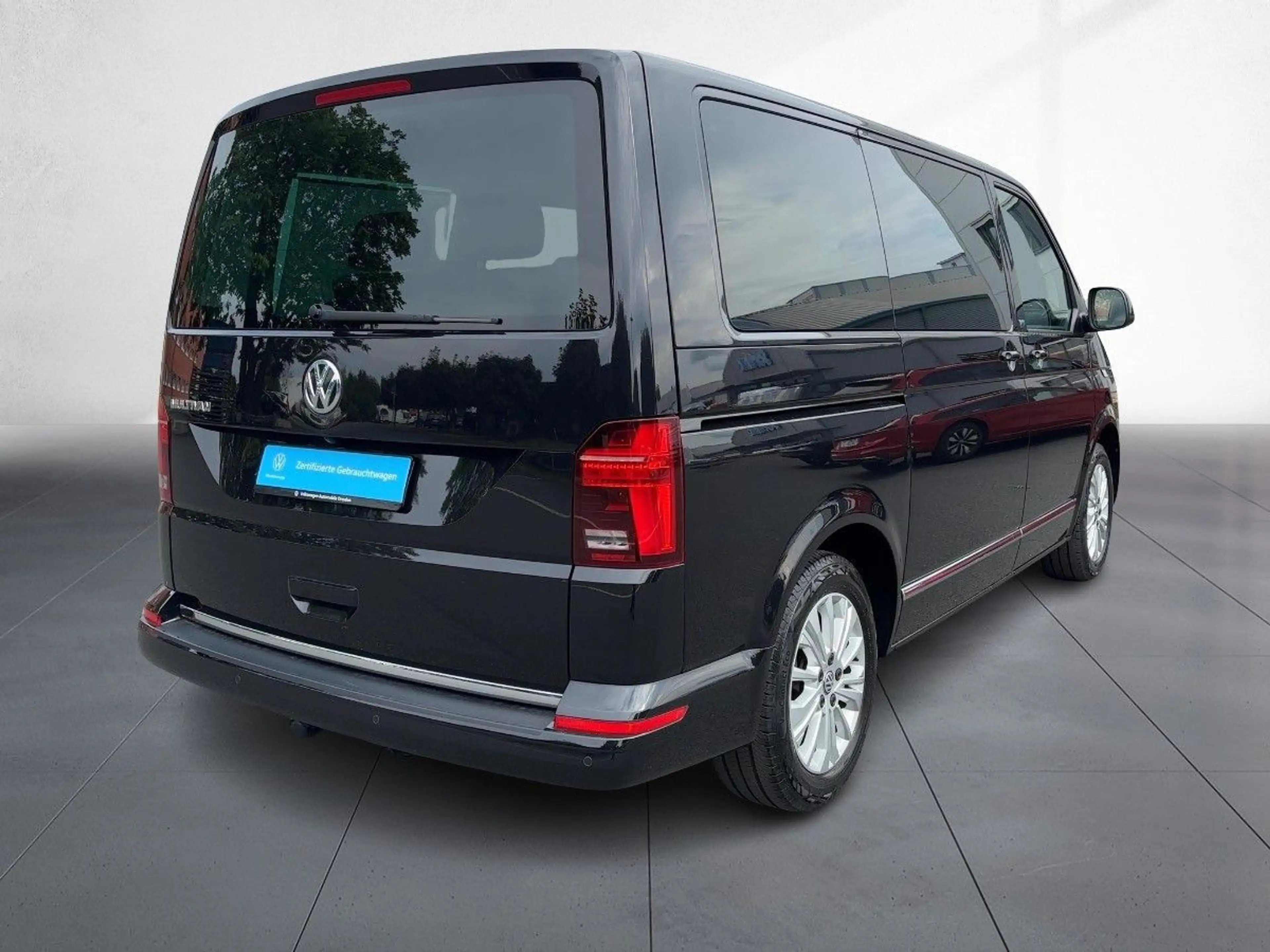 Volkswagen T6.1 Multivan Comfortline — photo 3