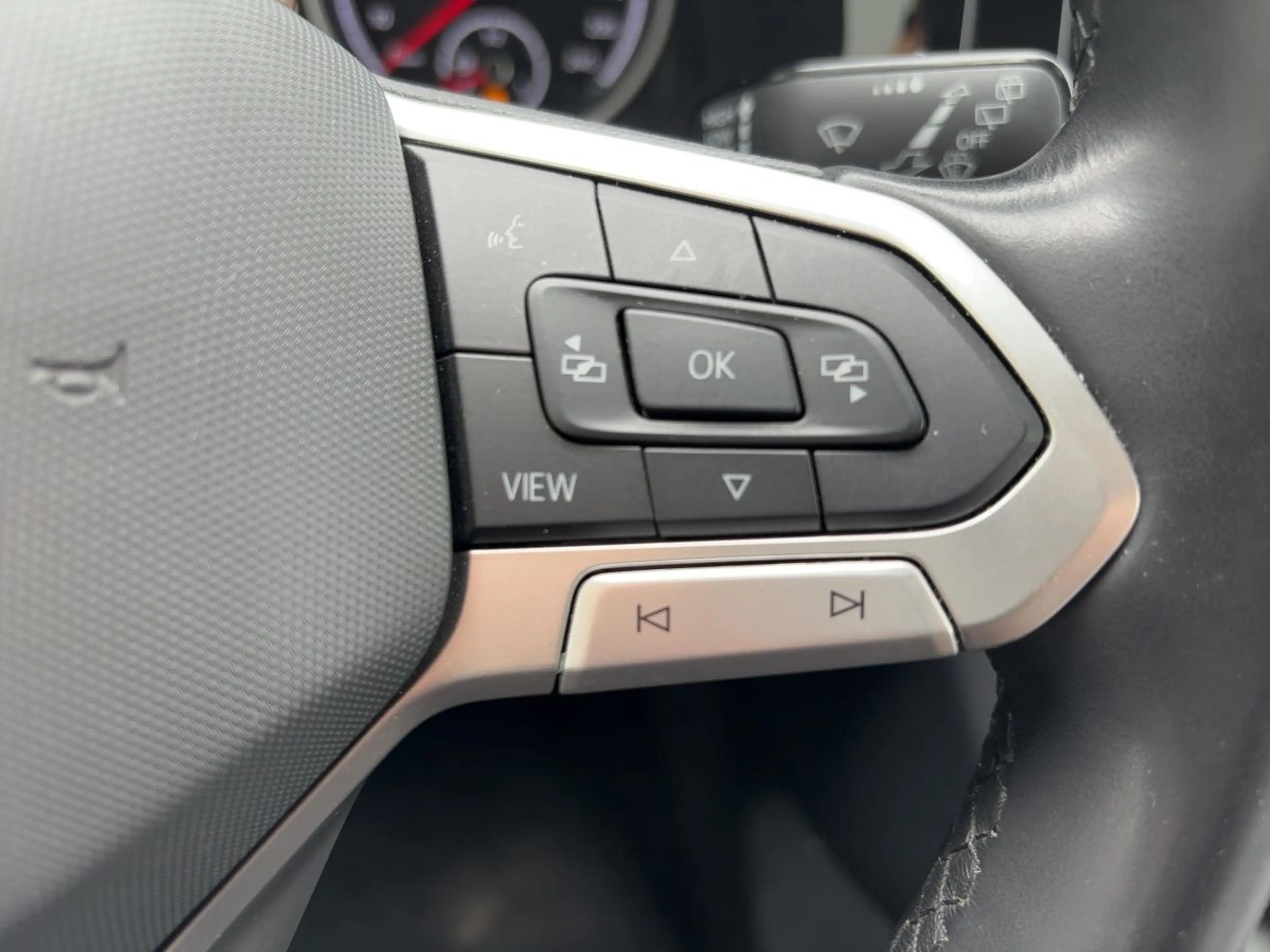 Volkswagen T6.1 Multivan Comfortline — photo 13
