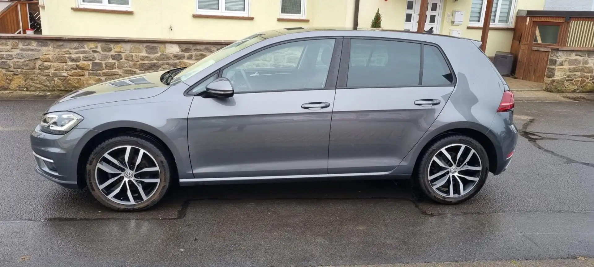 Volkswagen Golf VII Lim. 1.5 TSI Highline Panoramadach LED Grau - 2