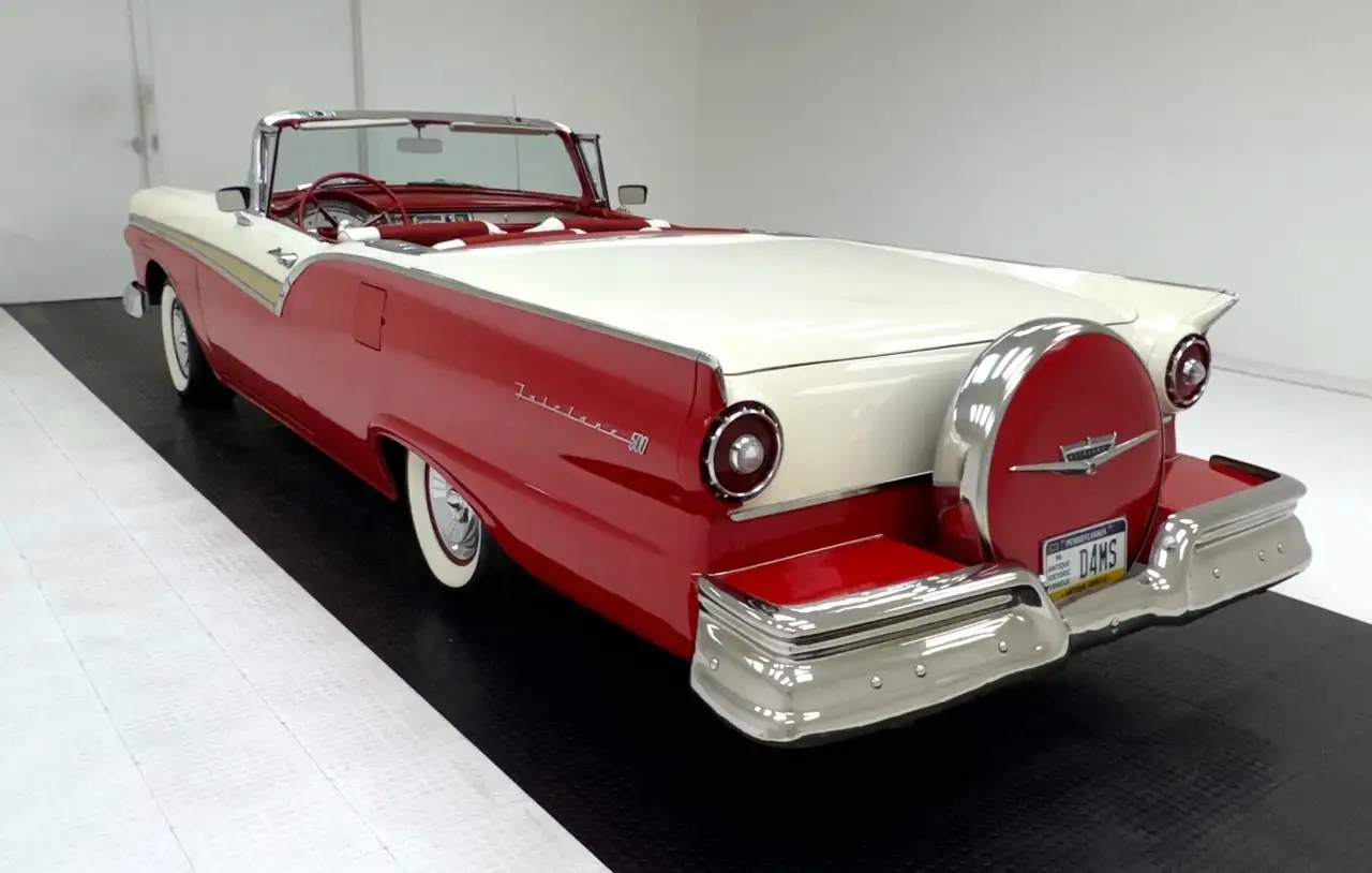 Ford Fairlane 500 Skyliner, foto 9
