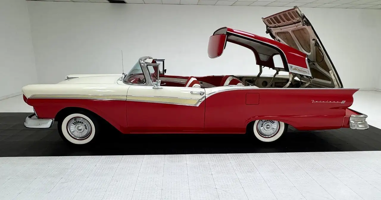 Ford Fairlane 500 Skyliner, foto 5