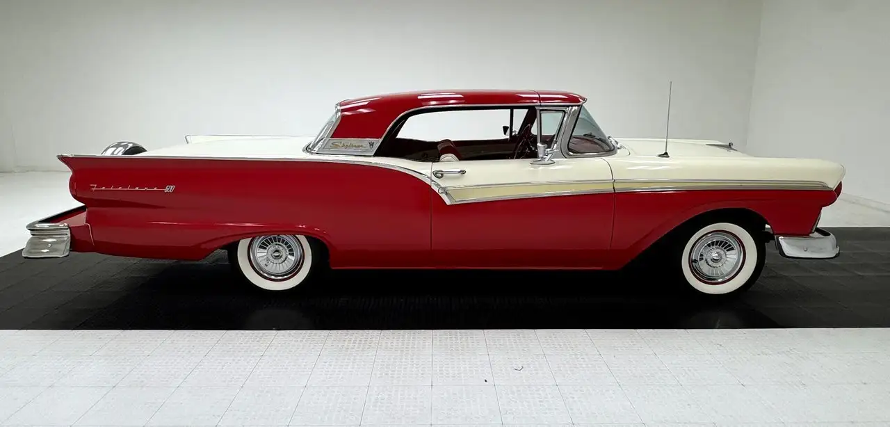 Ford Fairlane 500 Skyliner, foto 12