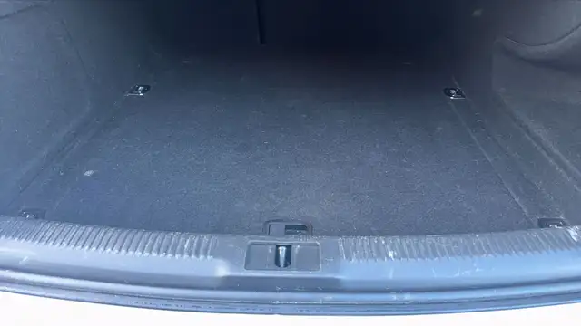 Audi A4 view 14