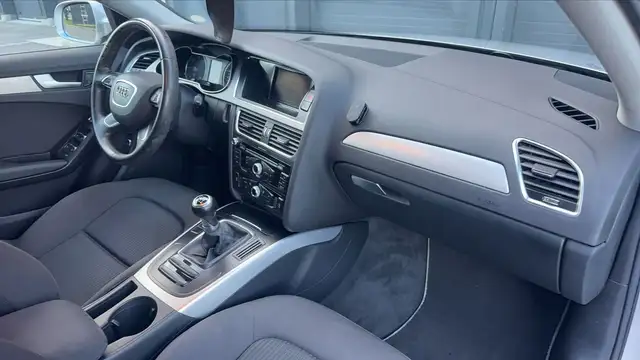 Audi A4 view 10