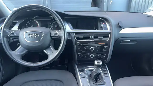 Audi A4 view 11