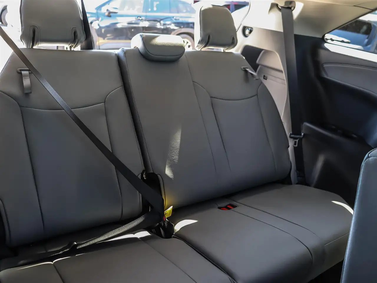 Toyota Sienna снимка Toyota Sienna